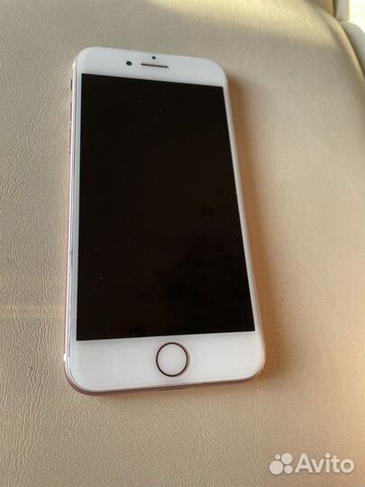 Телефон iPhone 7