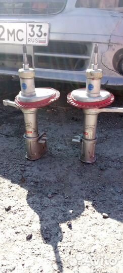 Стойки калина ss20 передние новые