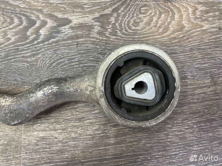 Рычаг передней подвески правый Bmw E90