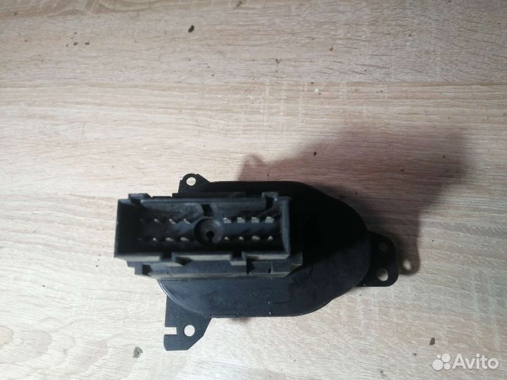 Блок управления светом Ford Focus 1