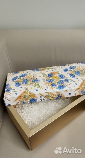 Коробка подарочная прямоугольная