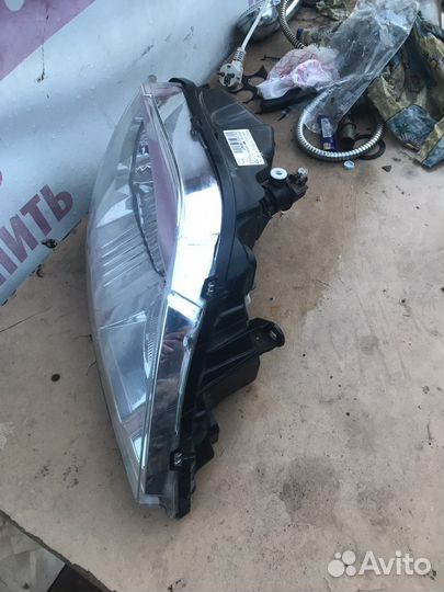 Фара renault logan 2010