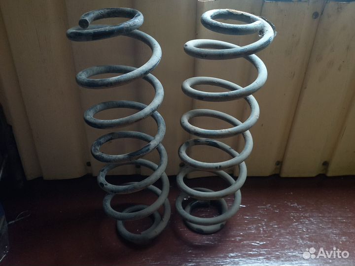 Пружины задние volkswagen jetta 5