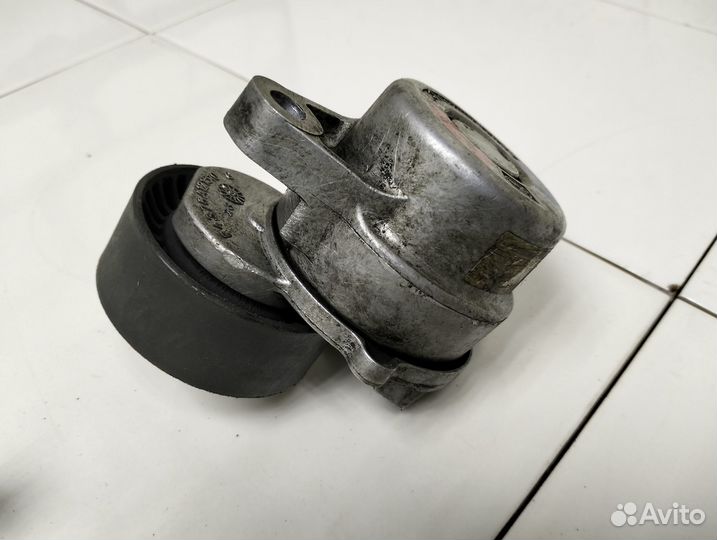 Натяжитель ремня Mercedes W218 CLS