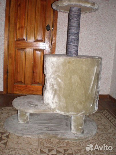 Кошкин дом и когтеточка