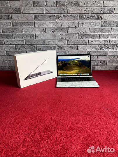 MacBook Pro 15 16/512Gb 2018 Radeon Pro 560X