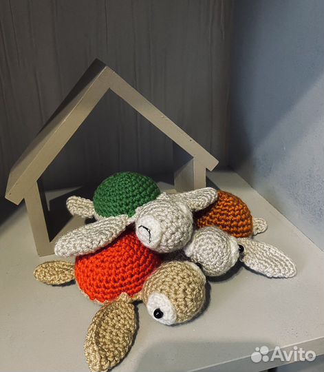 Черепашки морские вязаная игрушка