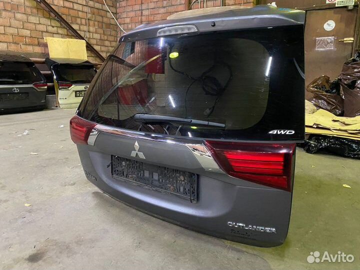 Крышка багажника Mitsubishi outlander 3