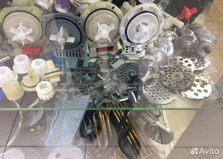 Запчасти мясорубок Шестерня Шнек Нож Решетка Гайка