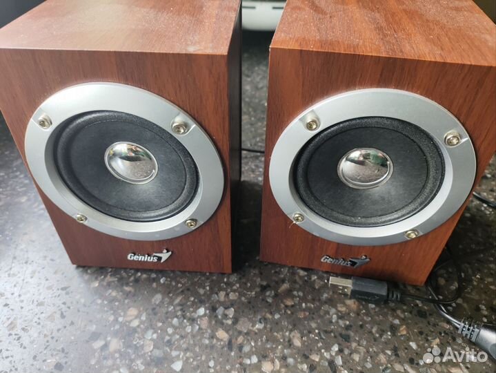 Колонки для компьютера Genius SP-HF280