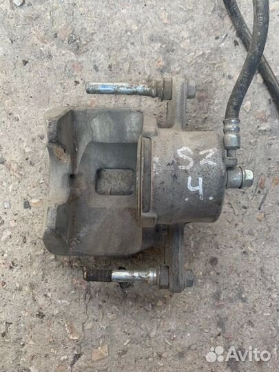 Суппорт передний правый Suzuki Grand Vitara JT