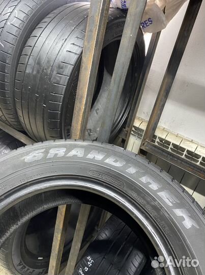 Dunlop Grandtrek ST30 225/65 R17 102H