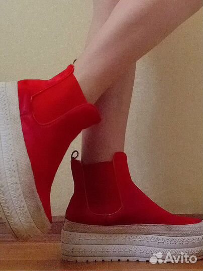 Ботинки женские