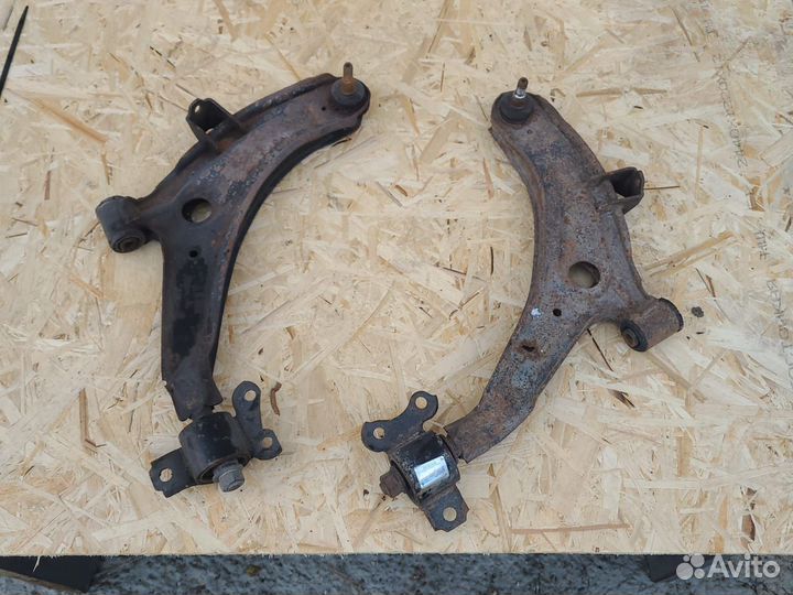 Рычаг передний Hyundai Lantra J2 95-99