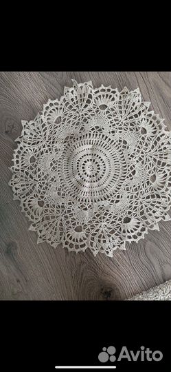 Салфетка вязаная коючком винтажная 40 см