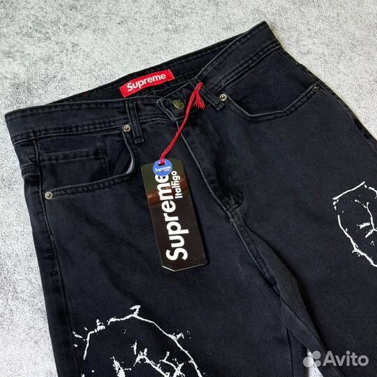 Джинсы Supreme на руках