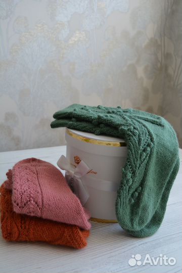 Носки шерстяные ажурные ручной вязки