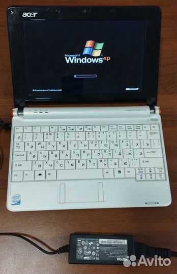 Нетбук Acer Aspire one ZG5 в рабочем состоянии