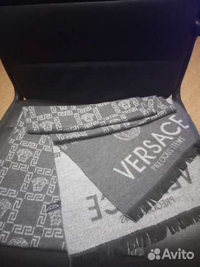 Шарф versace
