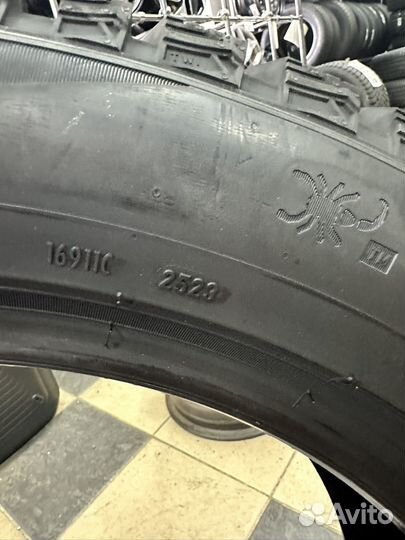 Pirelli Scorpion Ice Zero 2 245/50 R20 109H