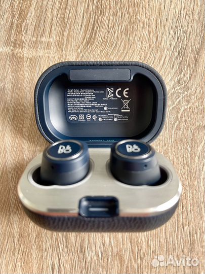 Беспроводные наушники Bang&Olufsen Beoplay e8 2.0