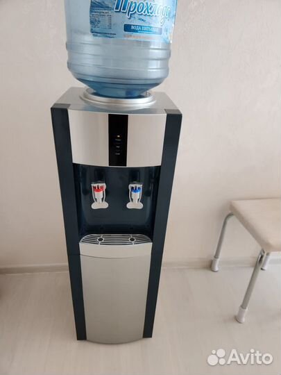 Кулер для воды с холодильником