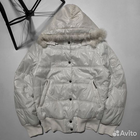 Snow alaska puffer