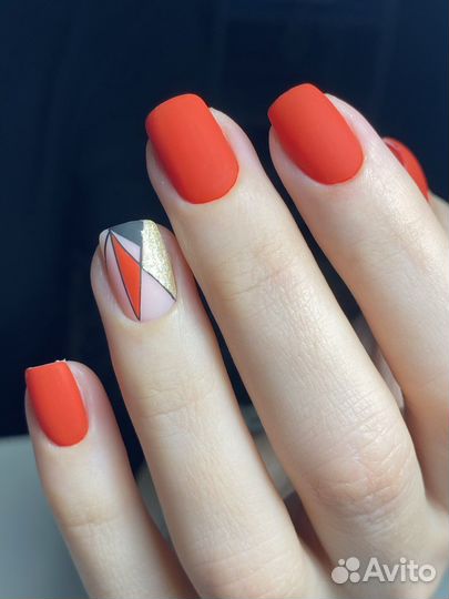 Маникюр педикюр