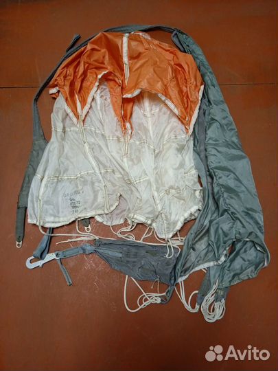 Стабилизирующий парашют Д-6 с камерой