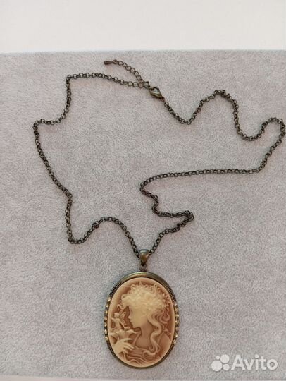 Бижутерия на шею