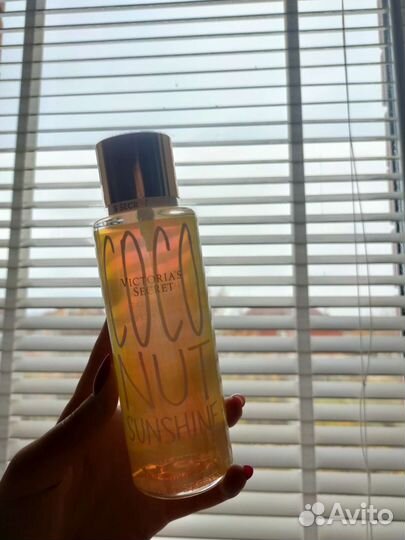 Парфюмированный спрей для тела Victoria's Secret