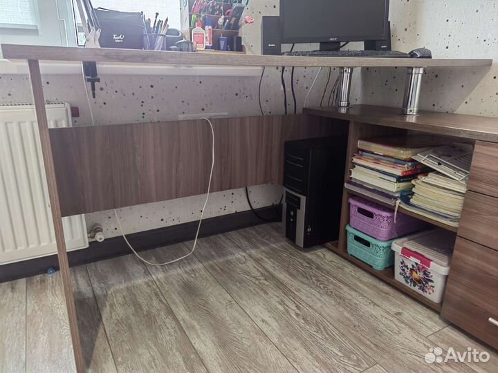 Стол школьный