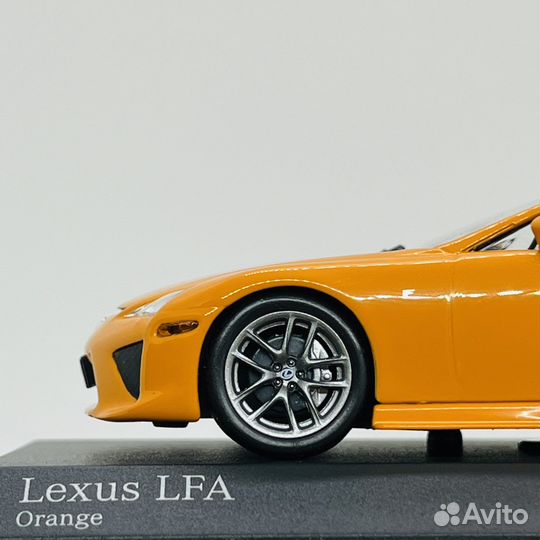 Lexus LFA 2011 Minichamps 1:43