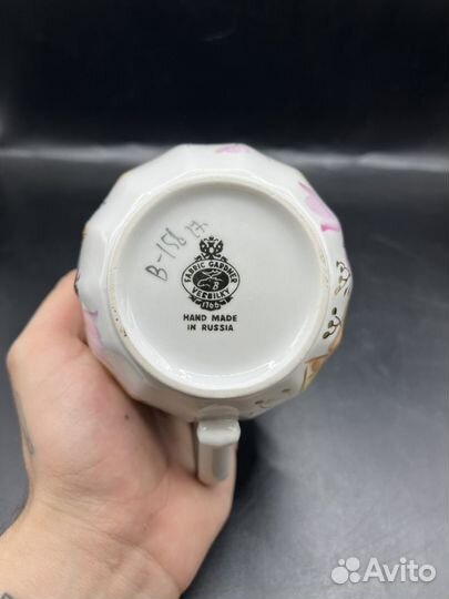 Молочник с цветочным декором фарфор