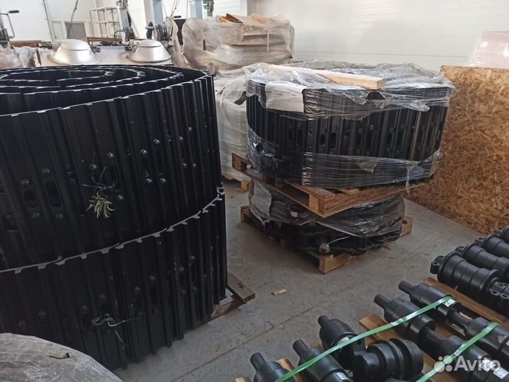 Гусеницы на Hitachi ZX240