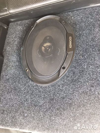 Акустическая полка с калонками на длинную Ниву