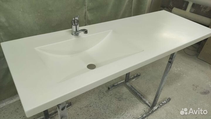 Продам столешница с мойкой для ванной