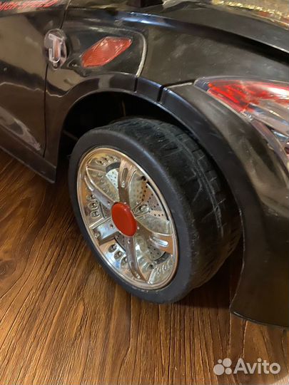 Детский электромобиль bugatti