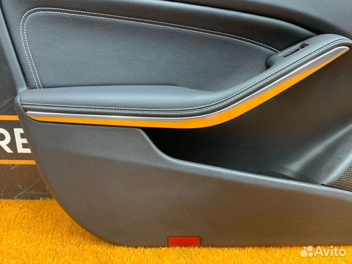 Обшивка двери Mercedes-Benz Gla-Class X156 270.920