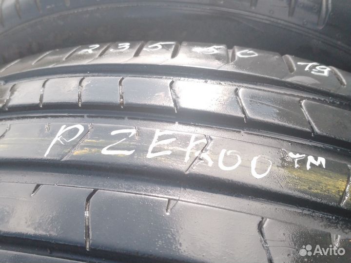 Pirelli P Zero PZ4 235/50 R19