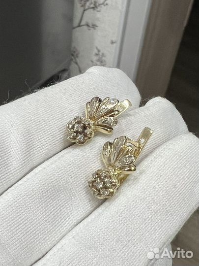 Золотые серьги с бриллиантами