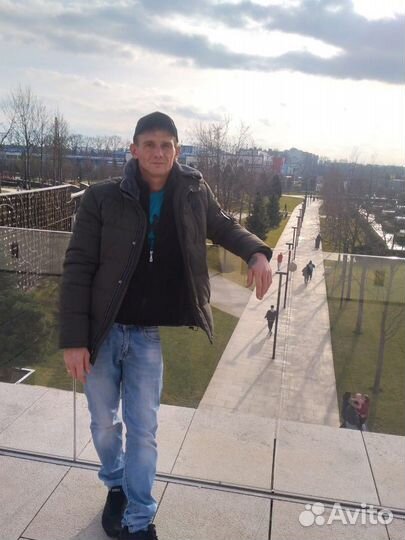 Водитель категории (в) разнорабочий грузчик подсоб