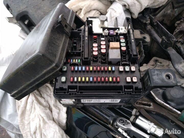 Блок корпус предохранителей всборе Genesis G80 DH