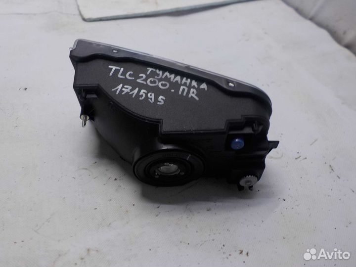 Туманка передняя правая Toyota Land Cruiser 200