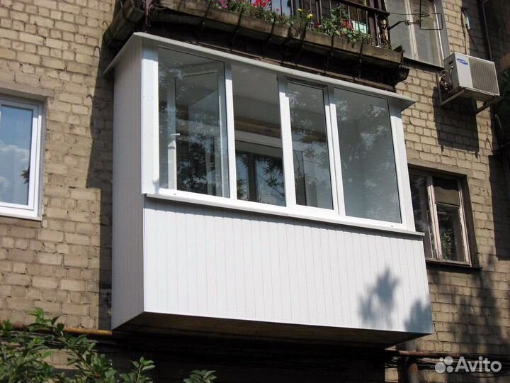 Балкон с отделкой от производителя