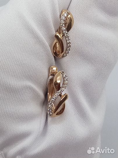 Золотые серьги с фианитом