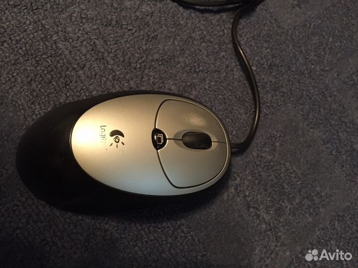 Мышь Logitech (оптическая)