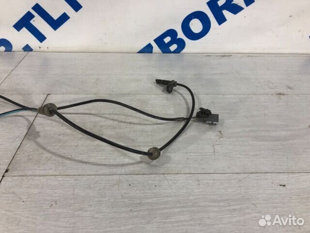 Датчик ABS передний правый nissan juke 1.6 мт