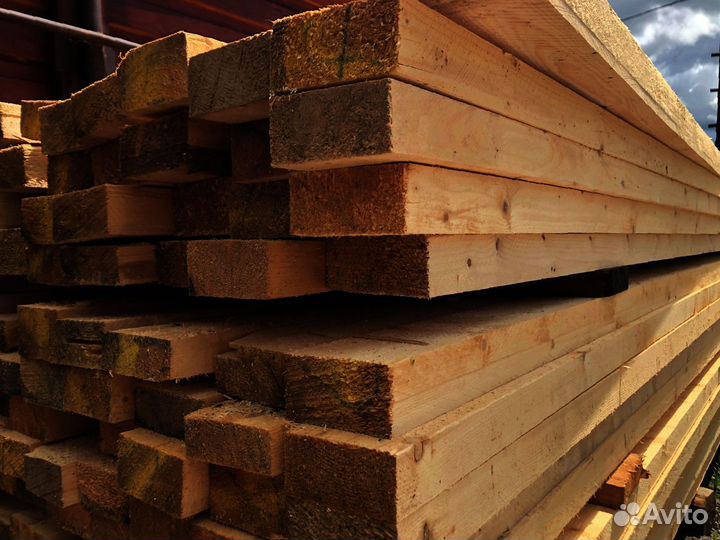 Доски из сосны, универсальное решение для строител