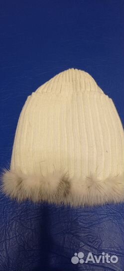 Головные уборы женские зимние